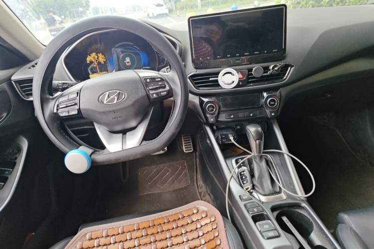 Used Hyundai Lafesta 2019 280TGDi Smart Speed Version China VI Standard Center Console