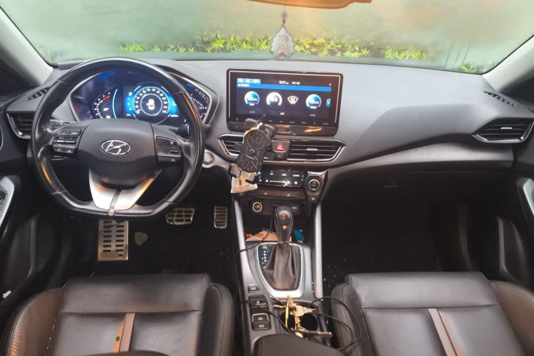 Used Hyundai Lafesta 2019 280TGDi Smart Speed Version China V Standard Center Console