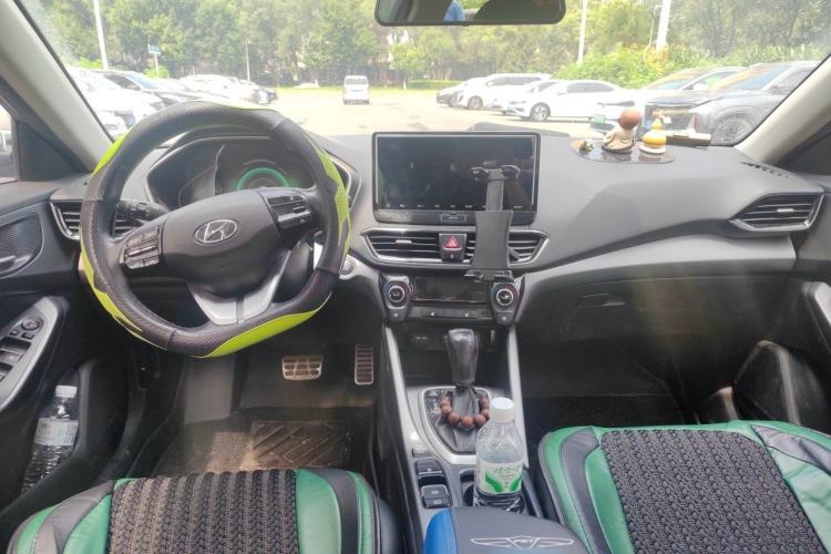 Used Hyundai Lafesta 2019 280TGDi Smart Speed Version China V Standard Center Console