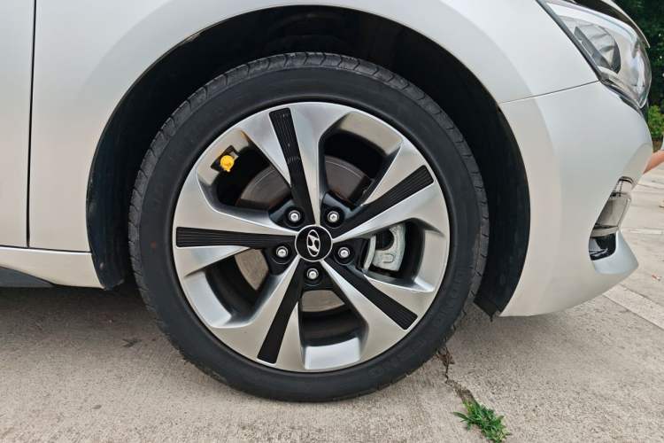 Used Hyundai Lafesta 2019 280TGDi Smart Speed Version China VI Standard Exterior 1