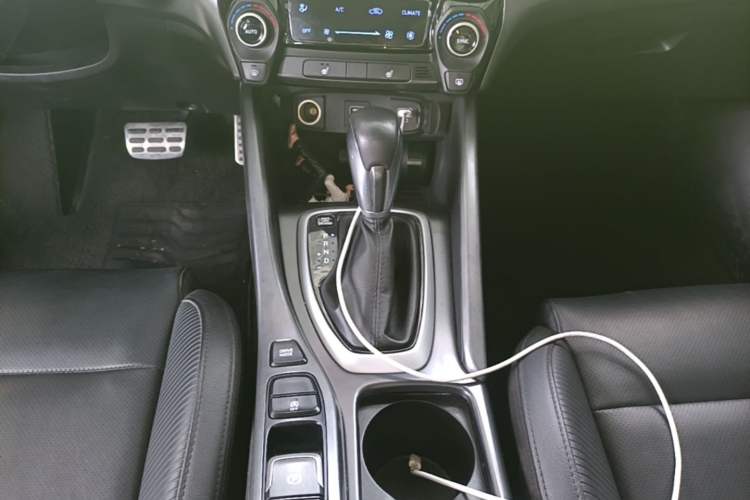 Used Hyundai Lafesta 2019 280TGDi Smart Speed Version China V Standard Gear Lever