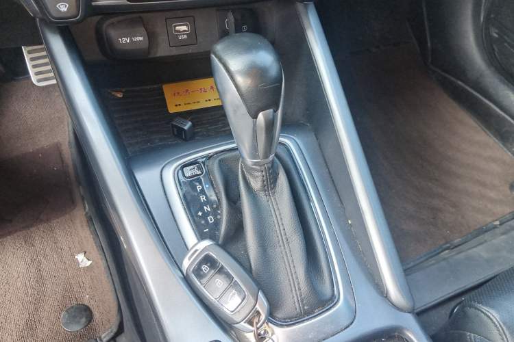 Used Hyundai Lafesta 2019 280TGDi Smart Edition China VI Standard Gear Lever