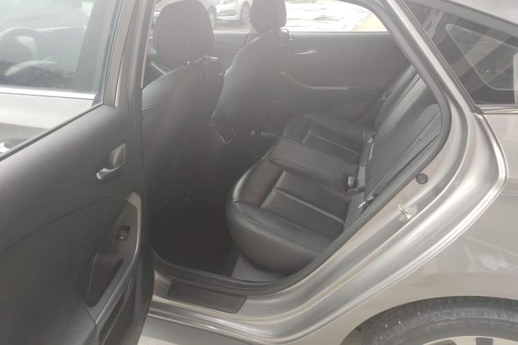 Used Hyundai Lafesta 2019 280TGDi Smart Speed Version China VI Standard Interior 1