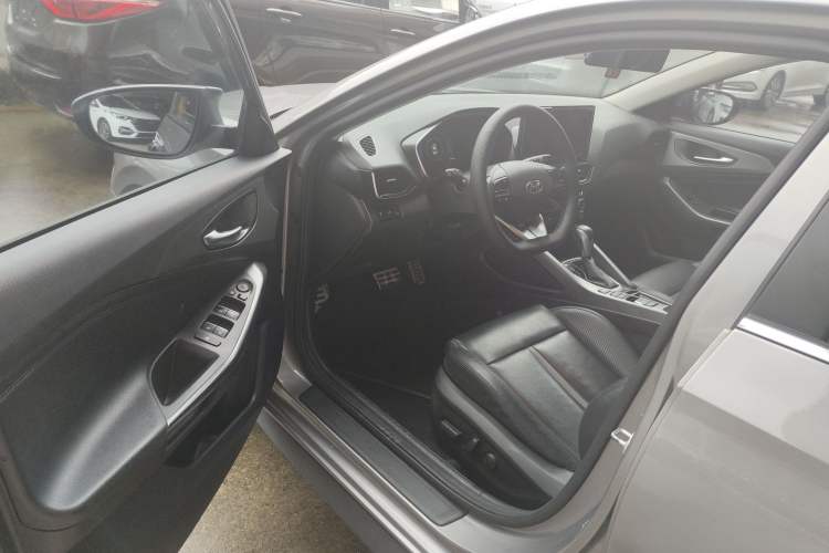 Used Hyundai Lafesta 2019 280TGDi Smart Speed Version China VI Standard Interior 2