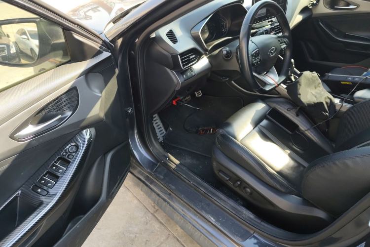 Used Hyundai Lafesta 2019 280TGDi Smart Speed Version China VI Standard Interior 3