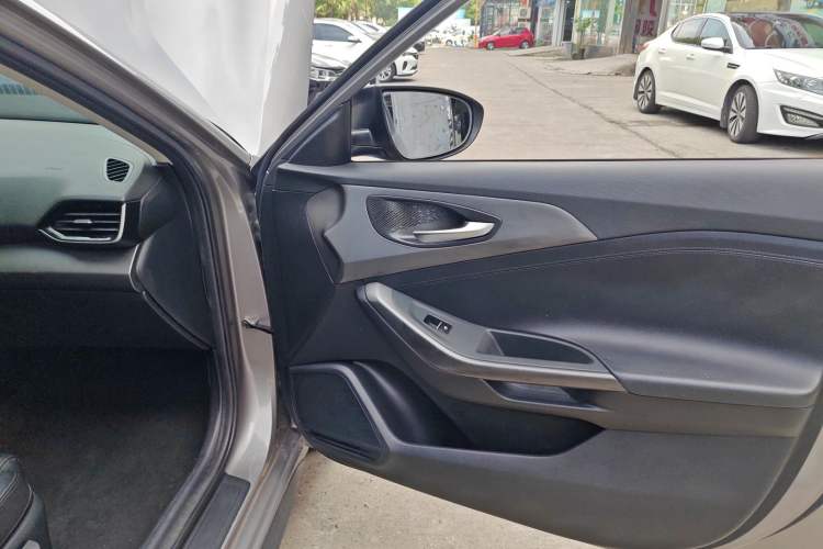 Used Hyundai Lafesta 2019 280TGDi Smart Speed Version China V Standard Interior 5