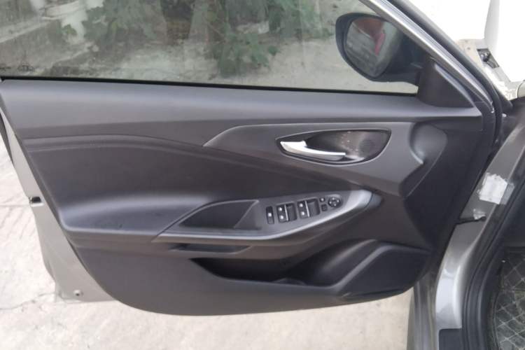 Used Hyundai Lafesta 2019 280TGDi Sport Edition China VI Left Front Door Interior
