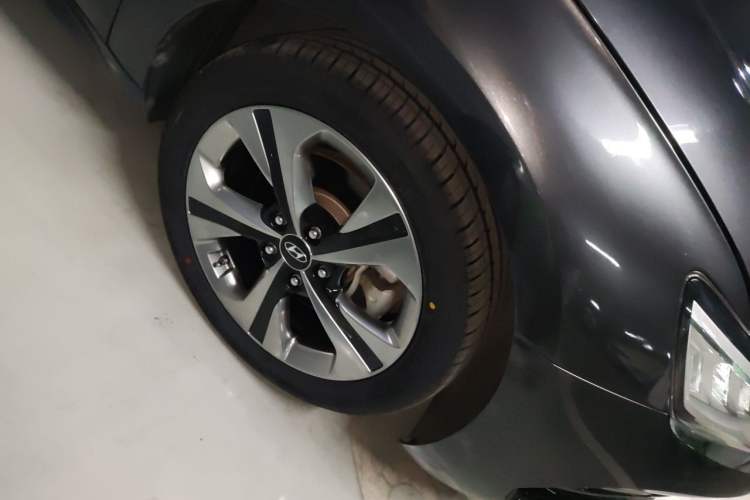 Used Hyundai Lafesta 2019 280TGDi Smart Speed Version China V Standard Right Front Wheel Hub