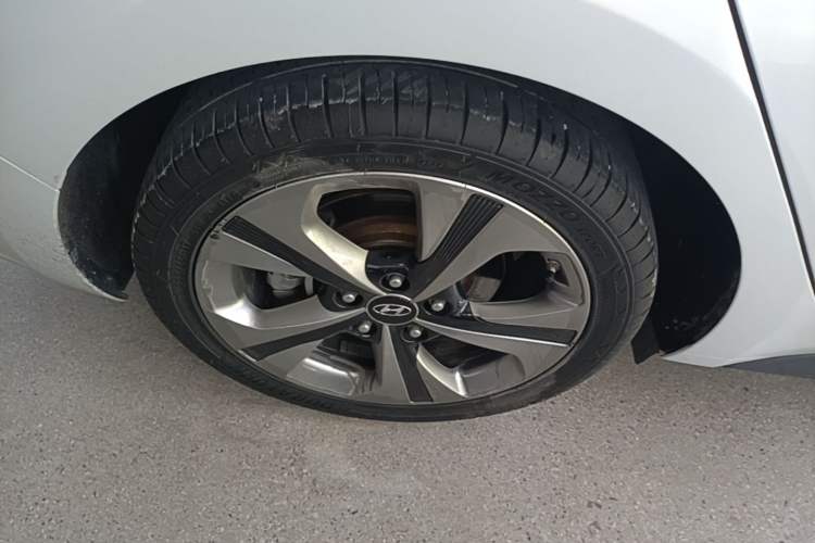 Used Hyundai Lafesta 2019 280TGDi Smart Speed Version China V Standard Right Rear Wheel Hub