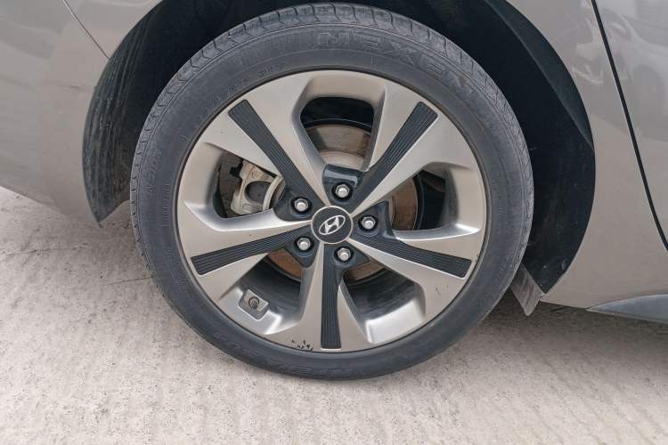 Used Hyundai Lafesta 2019 280TGDi Sport Edition China VI Right Rear Wheel Hub