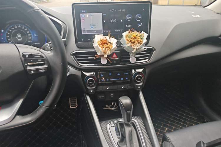 Used Hyundai Lafesta 2019 280TGDi Smart Speed Version China VI Standard Audio And AC Panel