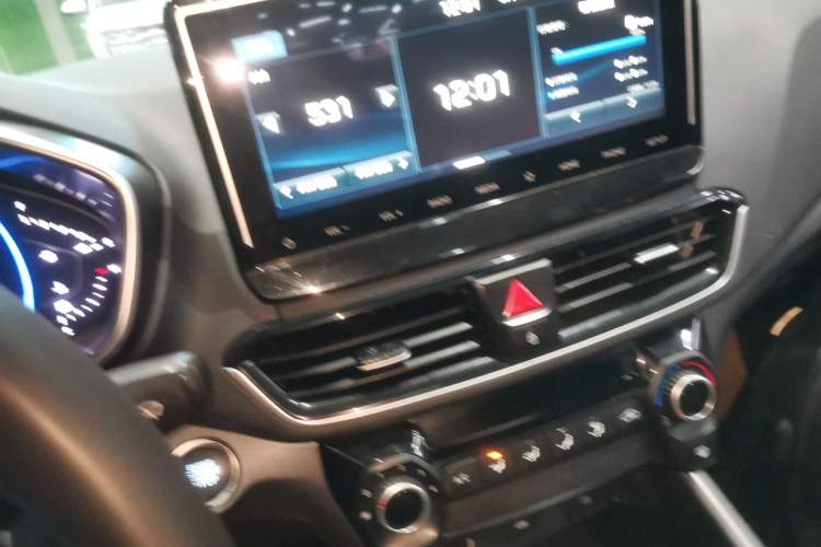 Used Hyundai Lafesta 2019 280TGDi Sport Edition China VI Audio And AC Panel