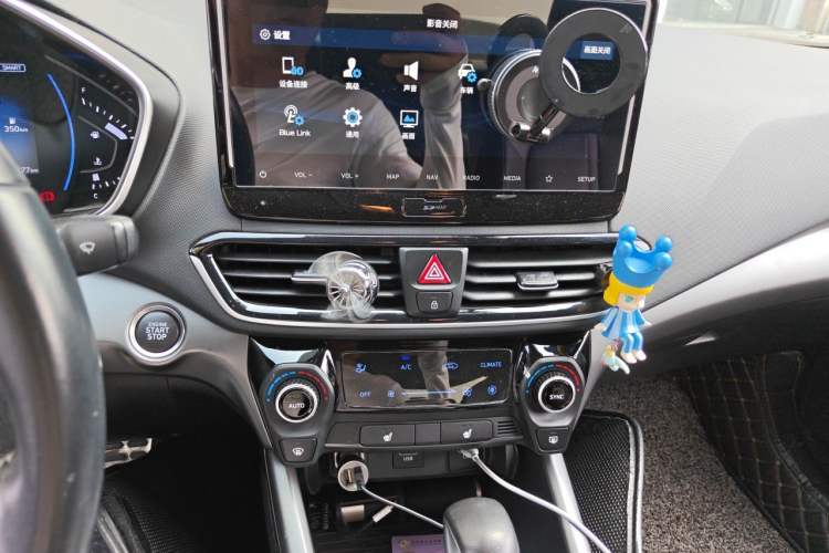 Used Hyundai Lafesta 2019 280TGDi Smart Speed Version China V Standard Audio And AC Panel