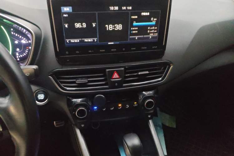 Used Hyundai Lafesta 2019 280TGDi Sport Edition China V Standard Audio And AC Panel