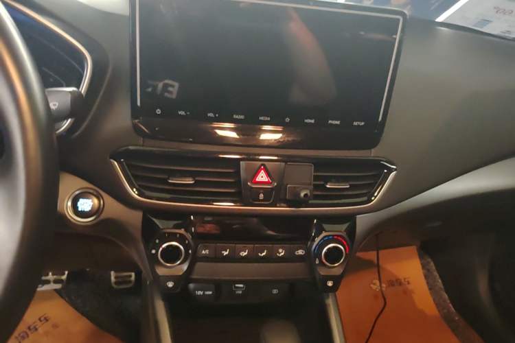 Used Hyundai Lafesta 2019 280TGDi Sport Edition China VI Audio And AC Panel