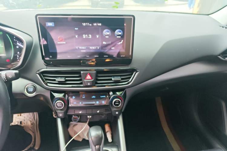 Used Hyundai Lafesta 2019 280TGDi Smart Speed Version China VI Standard Audio And AC Panel