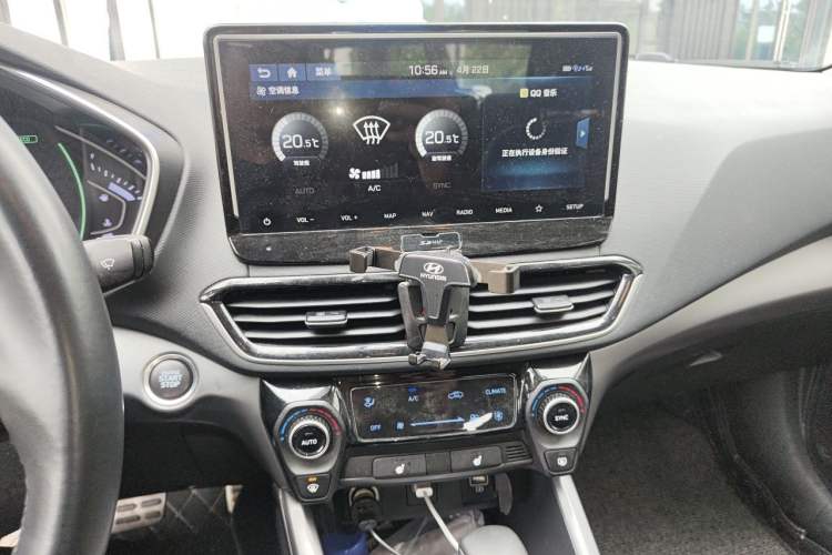 Used Hyundai Lafesta 2019 280TGDi Smart Speed Version China VI Standard Audio And AC Panel