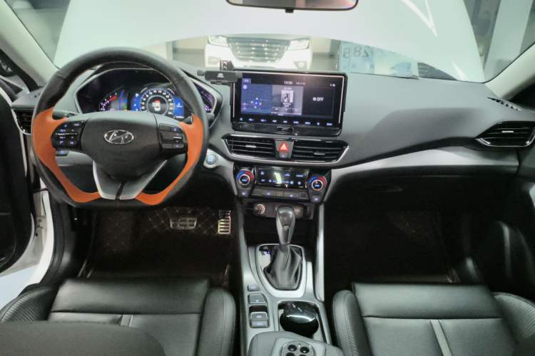 Used Hyundai Lafesta 2019 280TGDi Smart Speed Version China VI Standard Audio And AC Panel