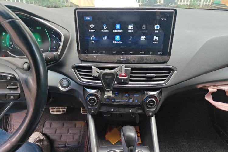 Used Hyundai Lafesta 2019 280TGDi Smart Speed Version China VI Standard Audio And AC Panel