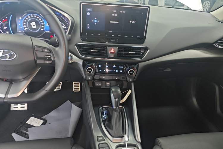 Used Hyundai Lafesta 2019 280TGDi Smart Speed Version China VI Standard Audio And AC Panel