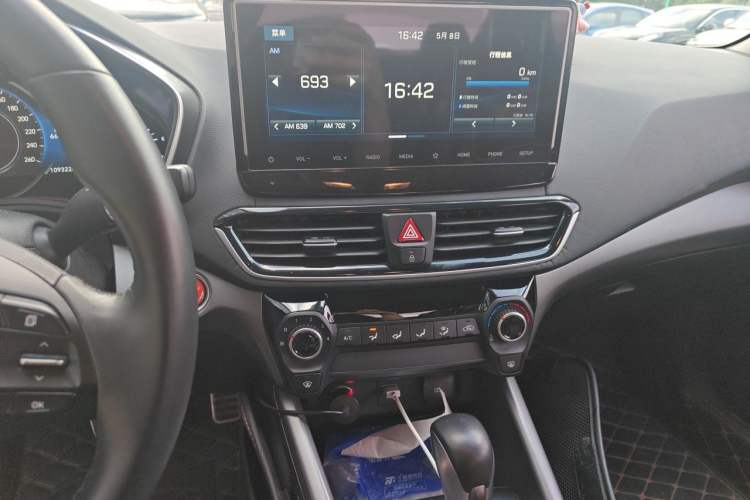 Used Hyundai Lafesta 2019 280TGDi Sport Edition China VI Audio And AC Panel