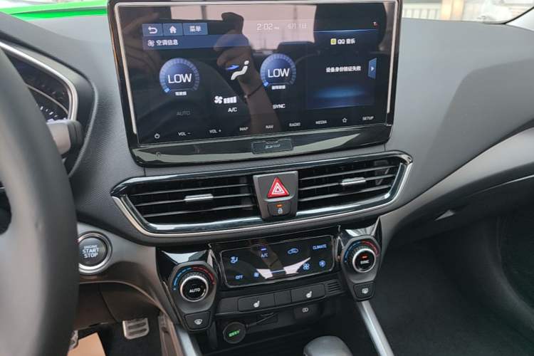 Used Hyundai Lafesta 2019 280TGDi Smart Speed Version China V Standard Audio And AC Panel