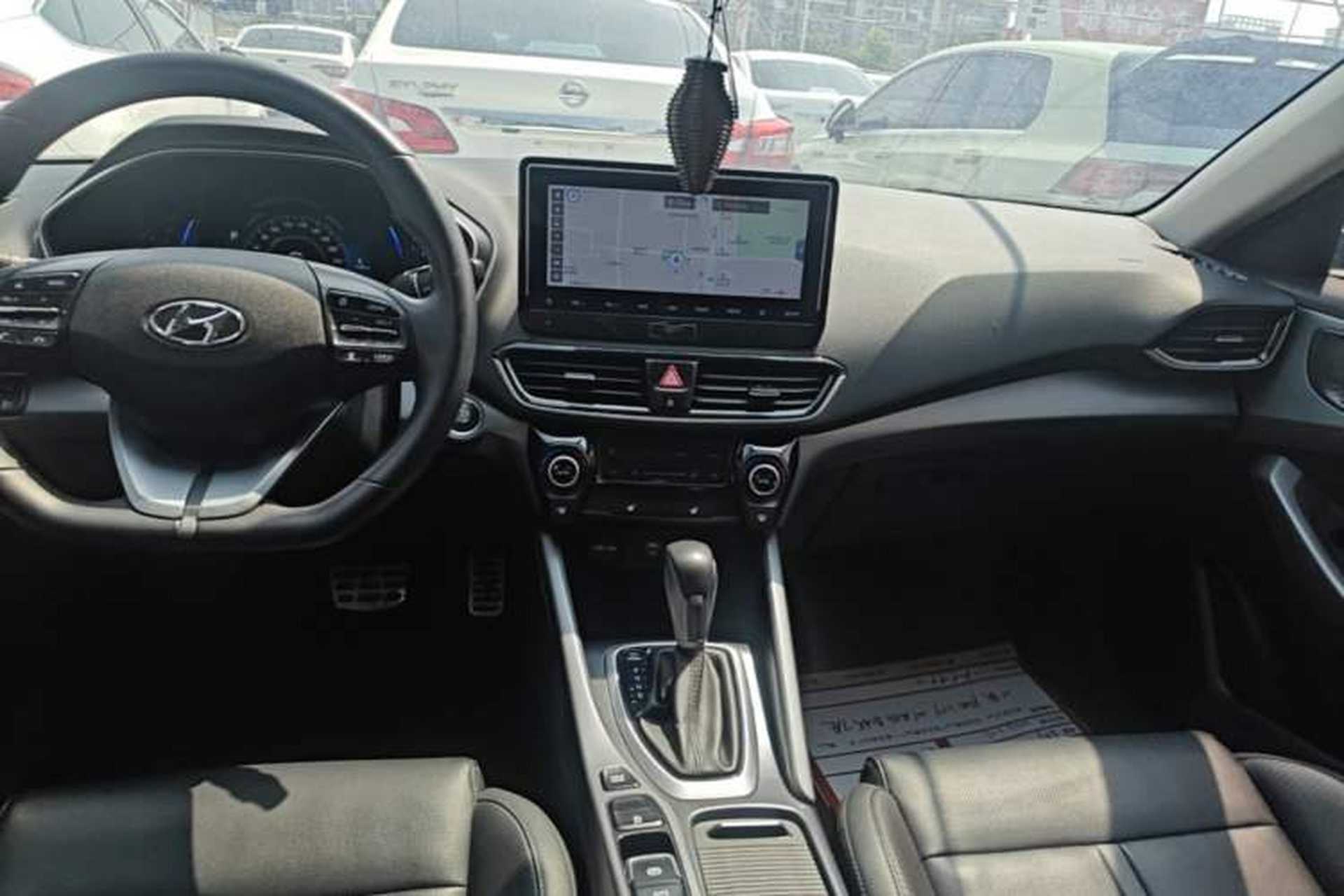 Used Hyundai Lafesta 2019 280TGDi Smart Speed Version China VI Standard Audio And AC Panel