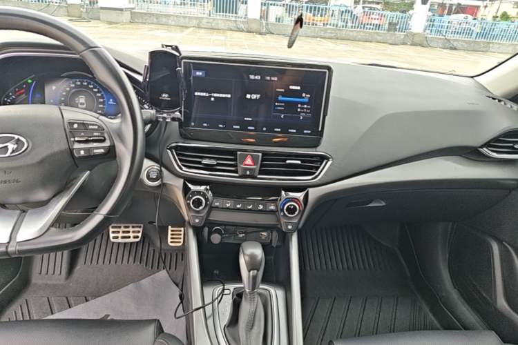 Used Hyundai Lafesta 2019 280TGDi Sport Edition China VI Audio And AC Panel