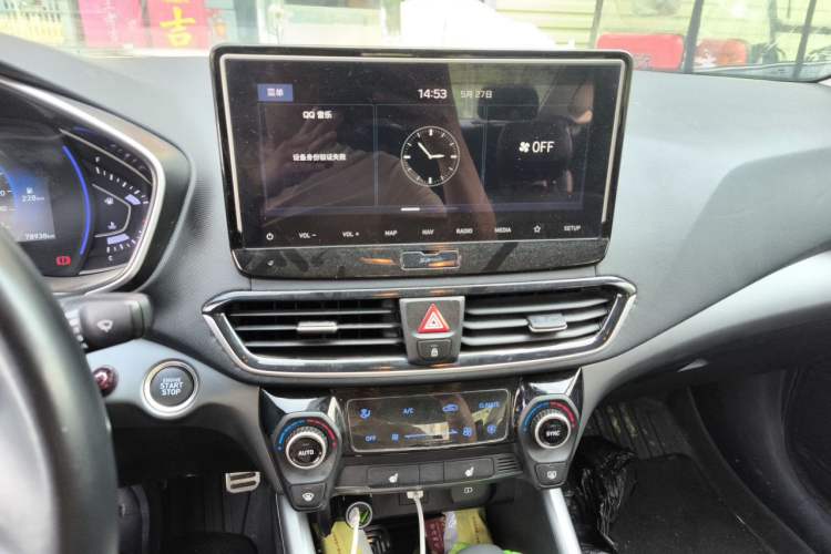 Used Hyundai Lafesta 2019 280TGDi Smart Speed Version China VI Standard Audio And AC Panel
