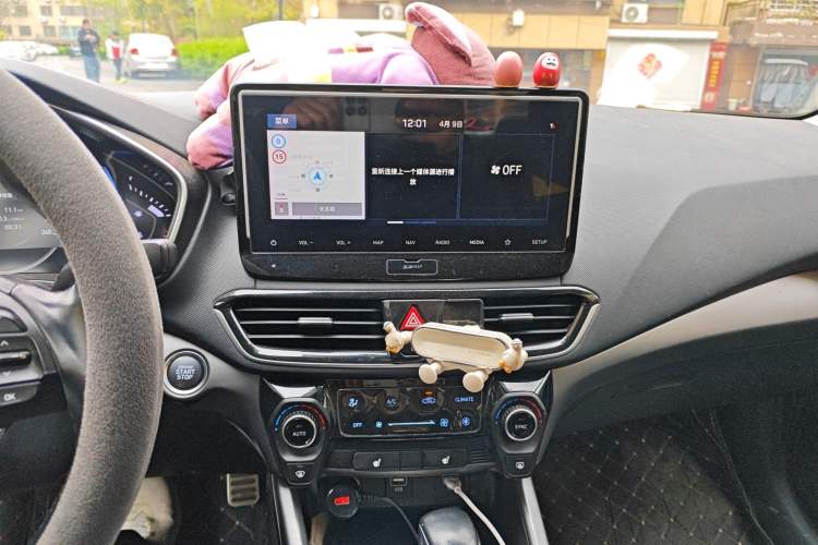 Used Hyundai Lafesta 2019 280TGDi Smart Speed Version China V Standard Audio And AC Panel