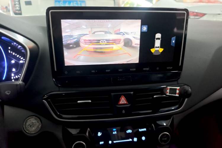 Used Hyundai Lafesta 2019 280TGDi Smart Speed Version China VI Standard Audio And AC Panel