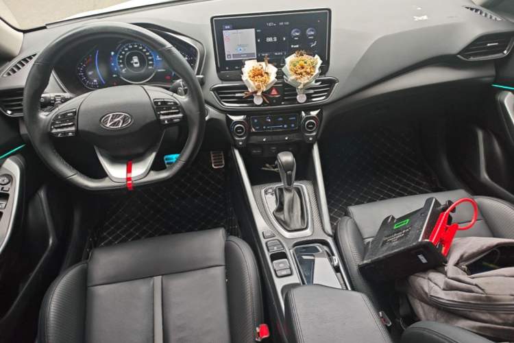 Used Hyundai Lafesta 2019 280TGDi Smart Speed Version China VI Standard Center Console