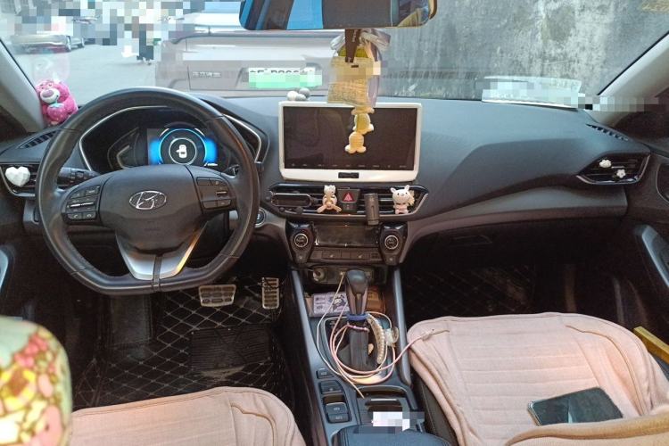 Used Hyundai Lafesta 2019 280TGDi Smart Speed Version China V Standard Center Console