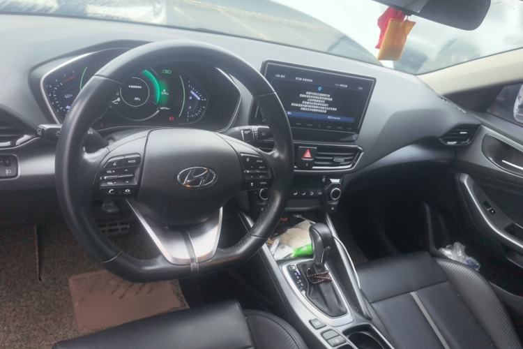 Used Hyundai Lafesta 2019 280TGDi Sport Edition China VI Center Console