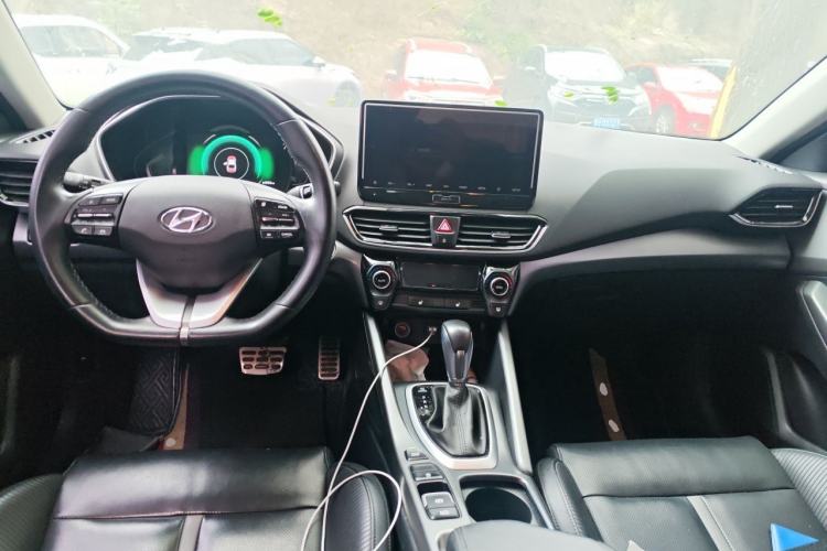 Used Hyundai Lafesta 2019 280TGDi Smart Speed Version China VI Standard Center Console