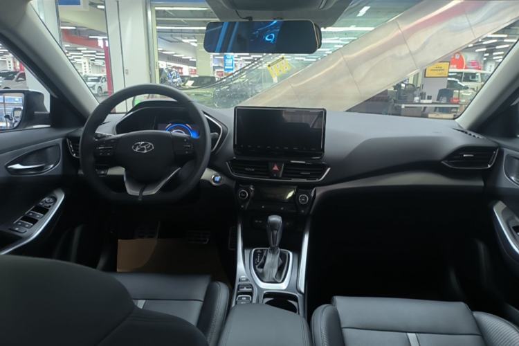 Used Hyundai Lafesta 2019 280TGDi Smart Speed Version China VI Standard Center Console