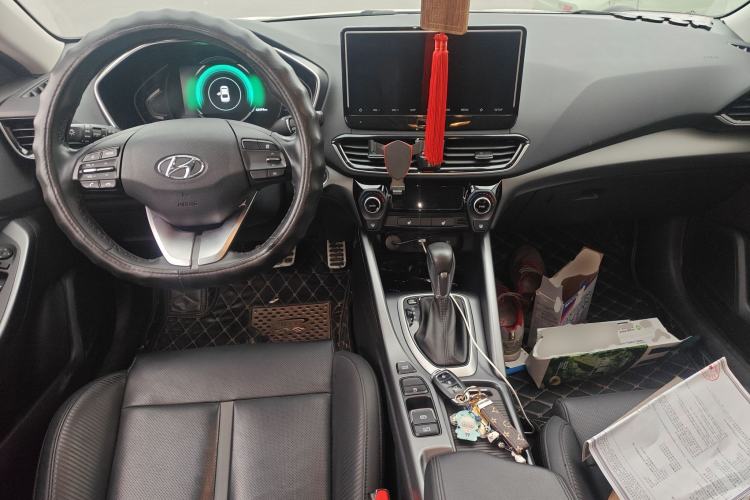 Used Hyundai Lafesta 2019 280TGDi Smart Speed Version China VI Standard Center Console