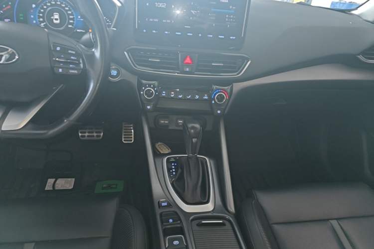 Used Hyundai Lafesta 2019 280TGDi Sport Edition China VI Center Console