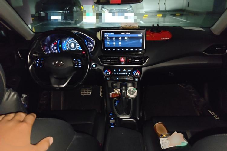 Used Hyundai Lafesta 2019 280TGDi Smart Speed Version China VI Standard Center Console