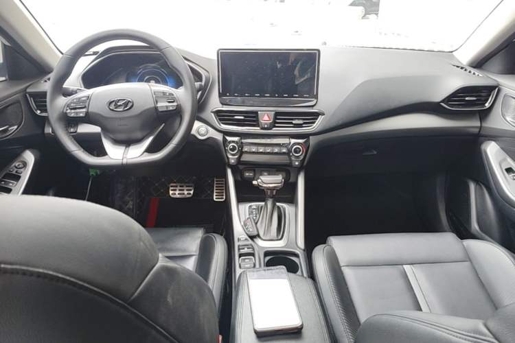 Used Hyundai Lafesta 2019 280TGDi Sport Edition China V Standard Center Console