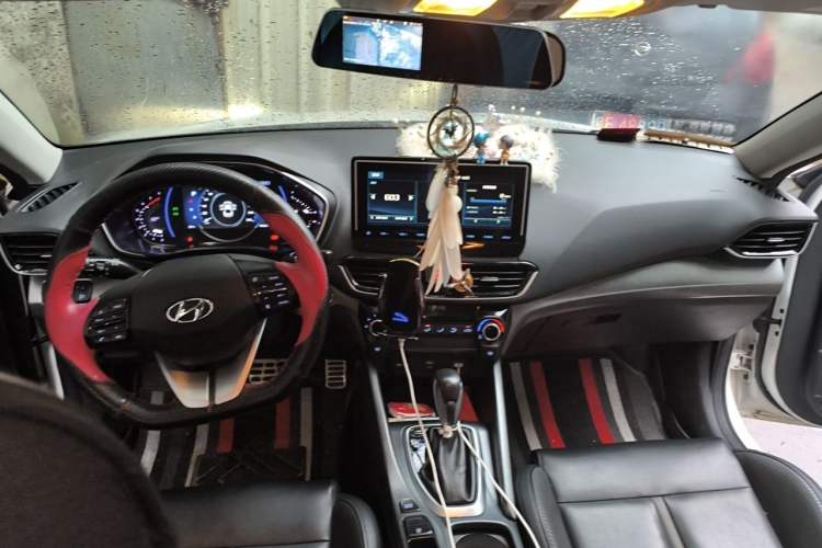 Used Hyundai Lafesta 2019 280TGDi Sport Edition China VI Center Console