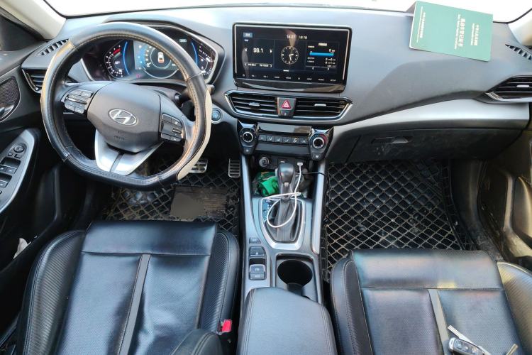 Used Hyundai Lafesta 2019 280TGDi Sport Edition China VI Center Console