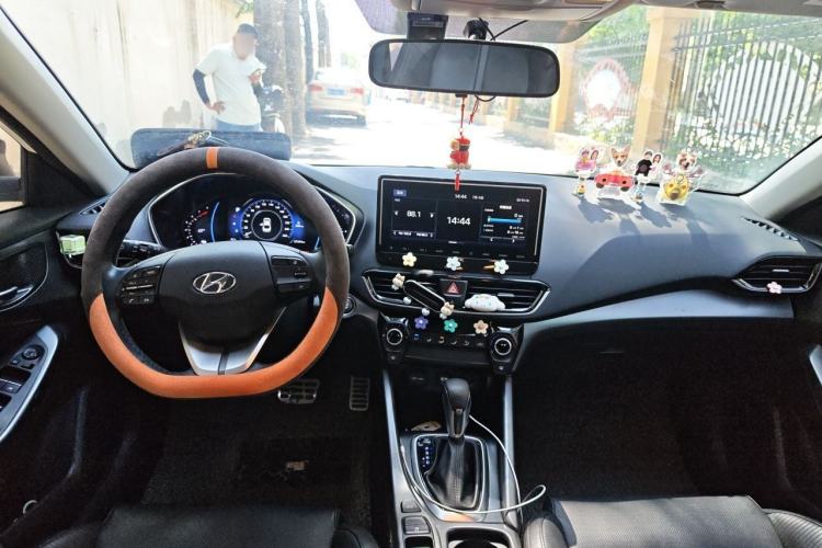 Used Hyundai Lafesta 2019 240TGDi Comfort Edition China VI Standard Center Console