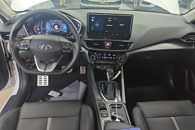 Used Hyundai Lafesta 2019 280TGDi Smart Speed Version China VI Standard Center Console