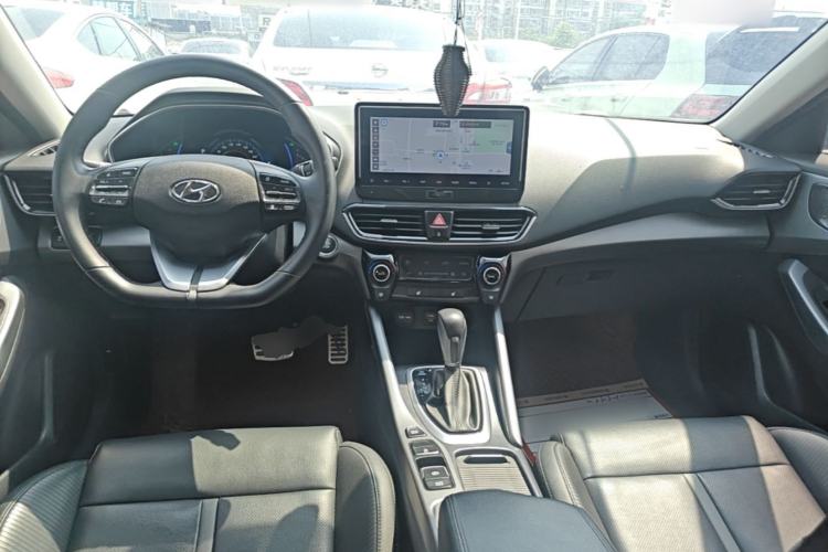 Used Hyundai Lafesta 2019 280TGDi Smart Speed Version China VI Standard Center Console