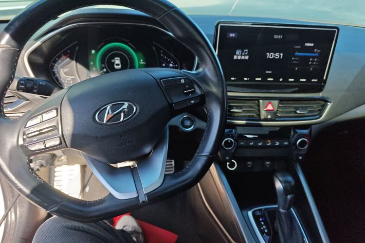 Used Hyundai Lafesta 2019 280TGDi Sport Edition China V Standard Center Console