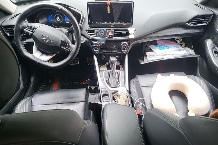 Used Hyundai Lafesta 2019 280TGDi Smart Speed Version China VI Standard Center Console