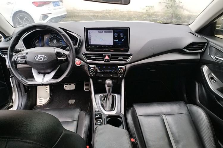 Used Hyundai Lafesta 2019 280TGDi Smart Speed Version China V Standard Center Console