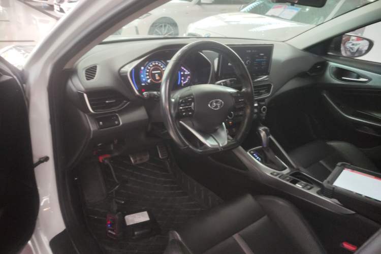 Used Hyundai Lafesta 2019 280TGDi Sport Edition China VI Center Console