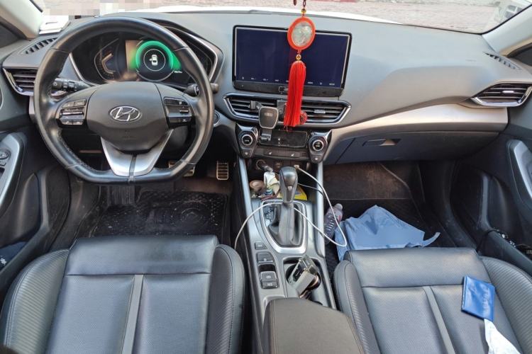 Used Hyundai Lafesta 2019 280TGDi Smart Speed Version China V Standard Center Console